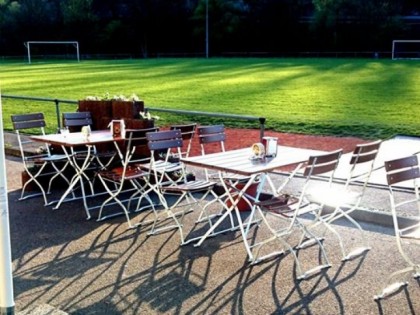 照片: Der Diner im Sportheim Z&amp;uuml;ttlingen